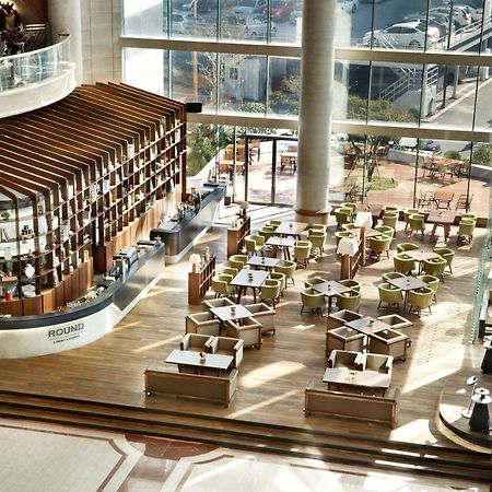 Haeundae Grand Hotel Пусан Ресторант снимка The lobby of the hotel
