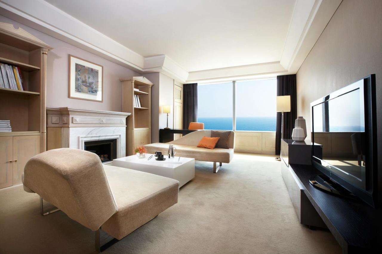 Haeundae Grand Hotel Пусан Екстериор снимка A living room