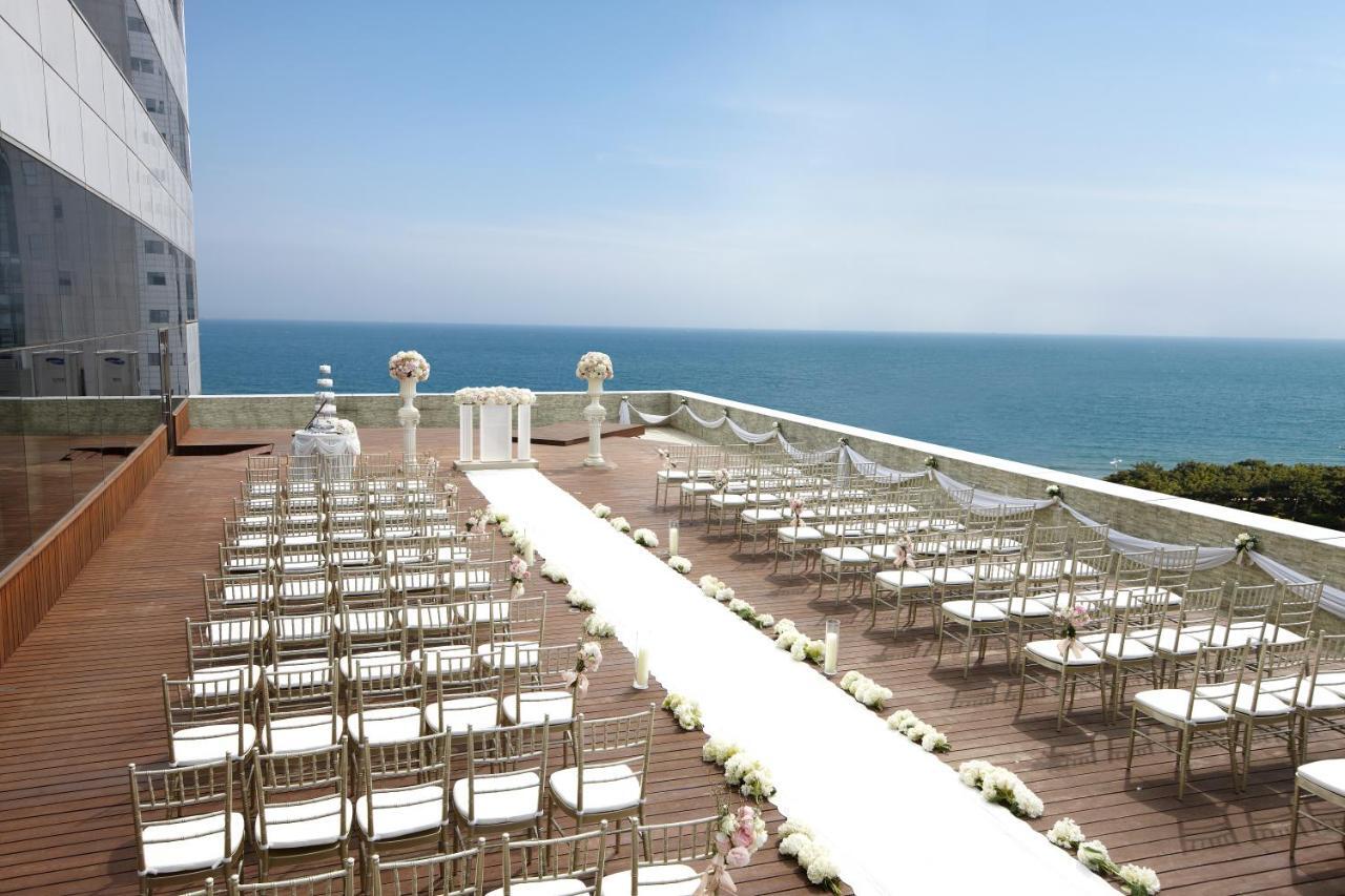 Haeundae Grand Hotel Пусан Екстериор снимка The rooftop of the hotel
